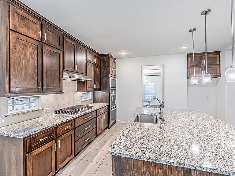 3316 Hickory Ln — Photo 11