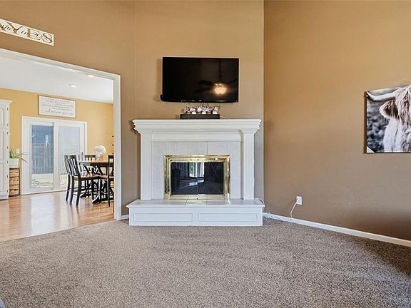 5th image of 29900 W 184th St