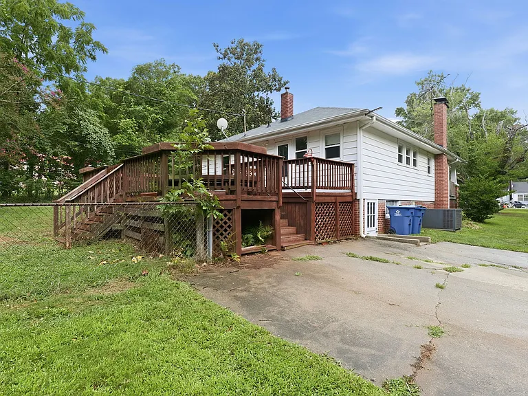 3629 Pleasant Garden Rd — Photo 27