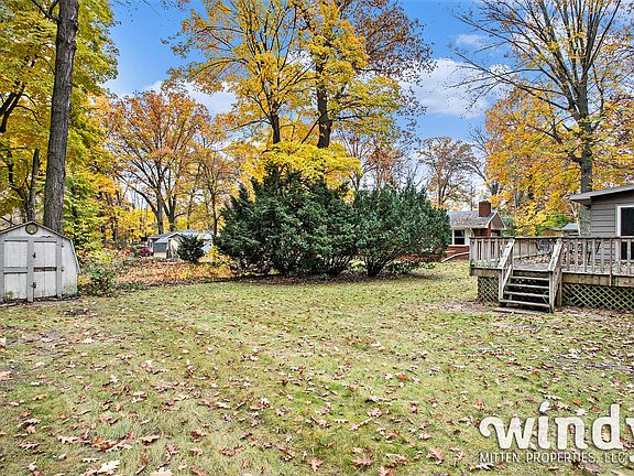 4th image of 4756 Woodland Ct