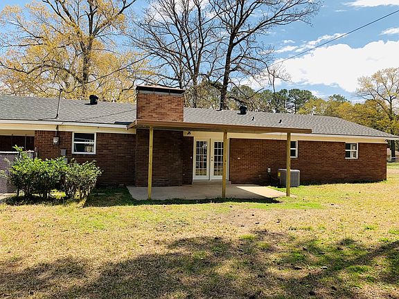 3rd image of 2810 Osage Ave