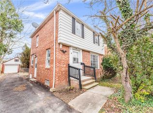 20808 Hillgrove Ave, Maple Heights, OH 44137