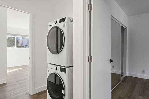 4th image of 2034 S Garth Ave #A