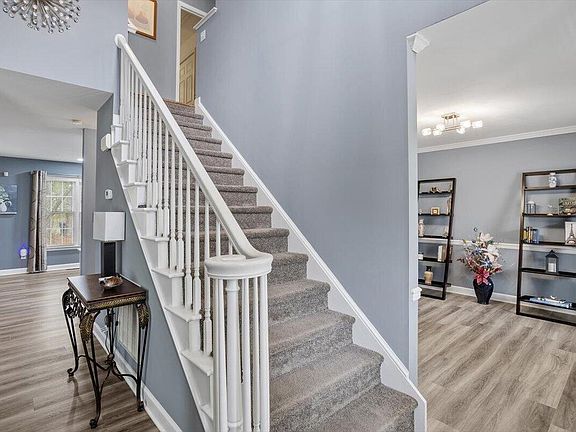 5th image of 3020 Mellwood Dr