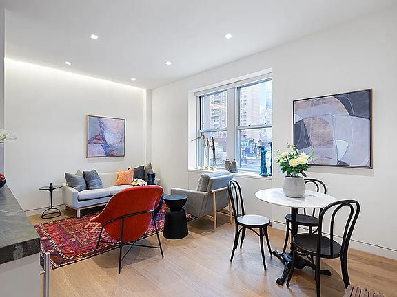 4th image of 26 E 63rd St APT 6B