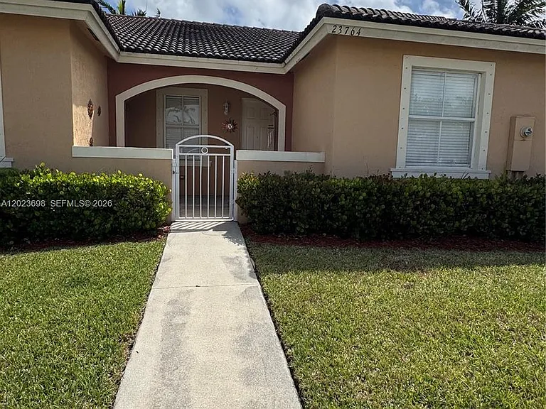 23764 SW 109th Ave — Photo 4