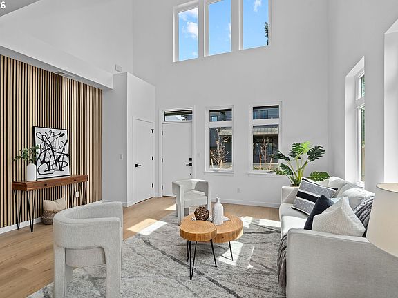 5th image of 10992 SE Stanley Ave