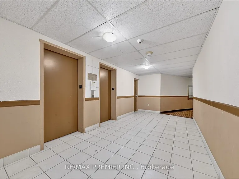 3555 Derry Rd E #712 — Photo 16