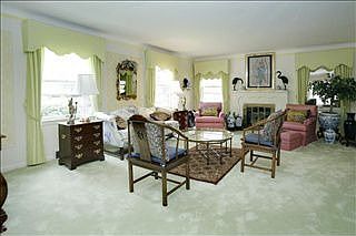 4th image of 76 Clinton Dr W