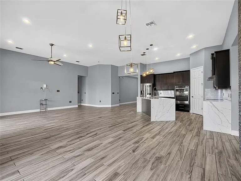 781 Windlass Ct — Photo 10