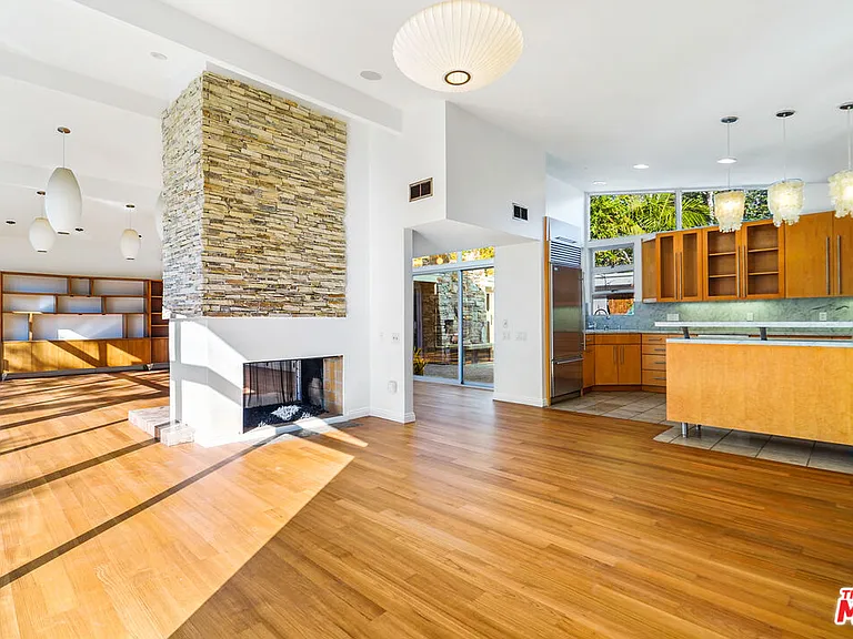 30725 Manzano Dr — Photo 18