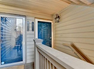 911 Garden Ct #911, Atlanta, GA 30328