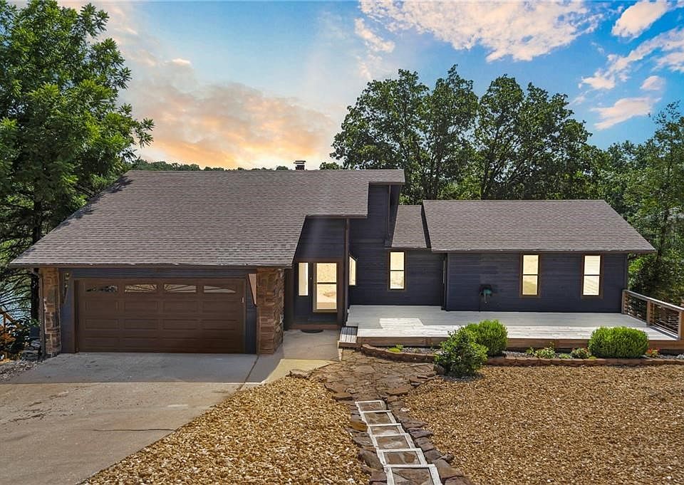1st image of 55 Portsmouth Dr