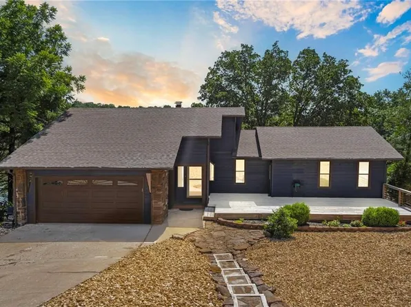 55 Portsmouth Dr, Bella Vista, AR 72715