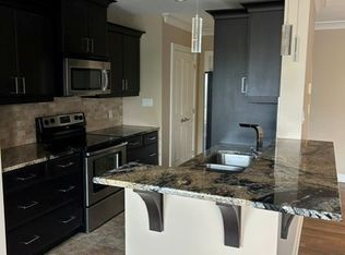 340 Sugarcreek Trl #403, London, ON N6H 0G4