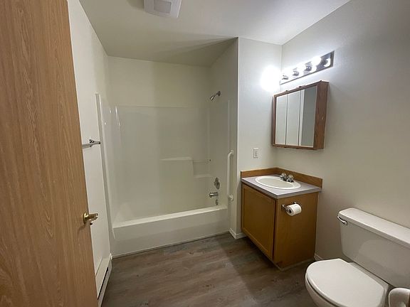 5th image of 11-19 4th St #17
