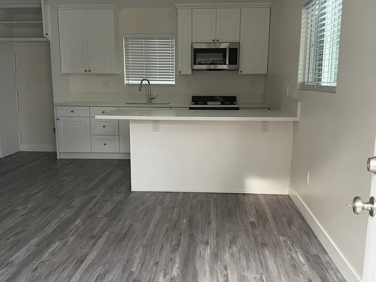 331 W Walnut Ave #1 — Photo 2