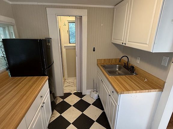 5th image of 1617B Sunrise Ave