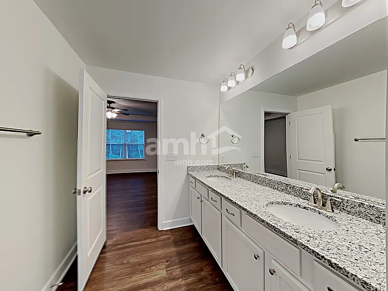 4509 Tarpon Dr — Photo 15