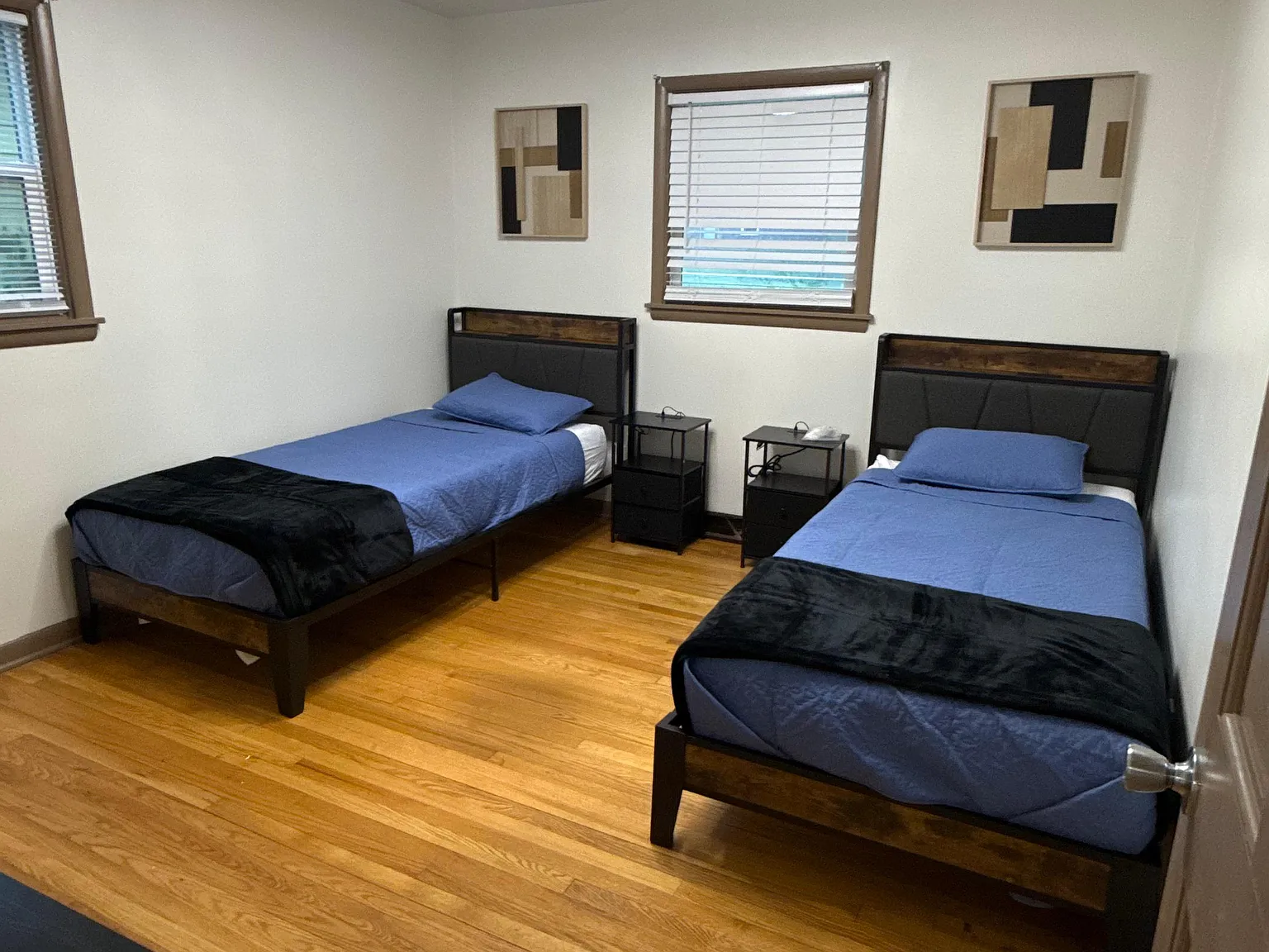 3 bed, 1550 sqft, $7,900 — Photo 2