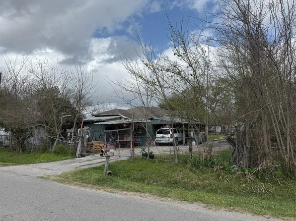 219 Dale St, Houston, TX 77060