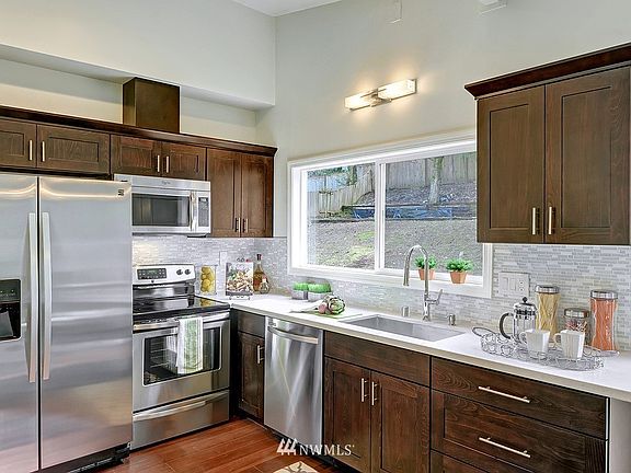 3rd image of 15007 SE 44th Pl