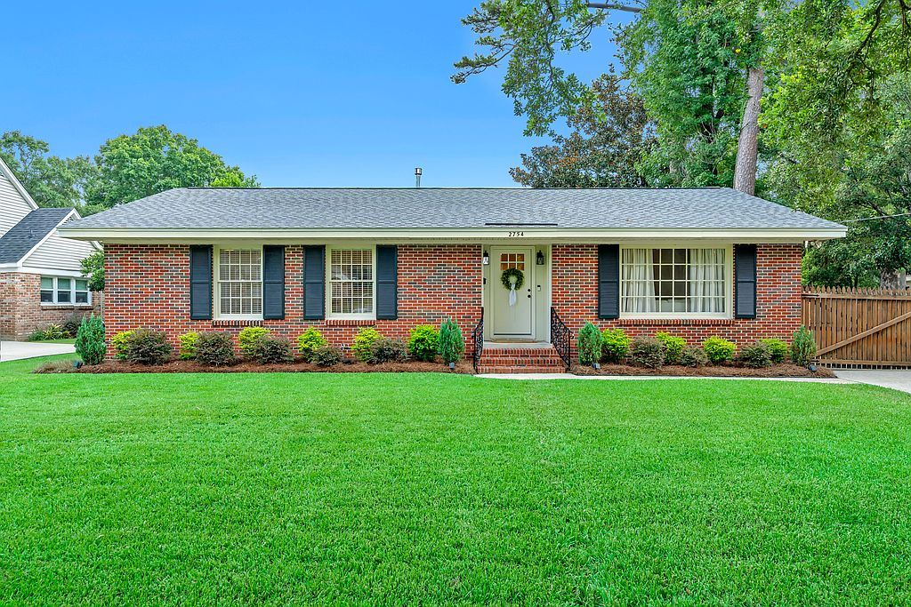 2754 Brookwood Dr - Property Image