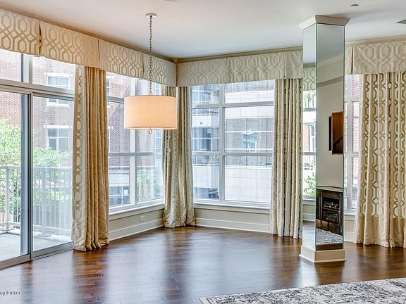 3rd image of 324 E Main St Unit 209