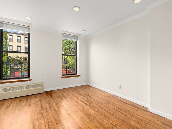 4th image of 65 Saint Johns Pl #B