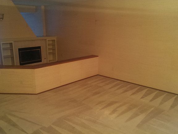 3rd image of 978 La Mesa Ter Unit F
