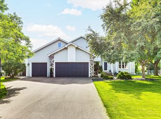 9560 Hillingdon Rd, Woodbury, MN 55125