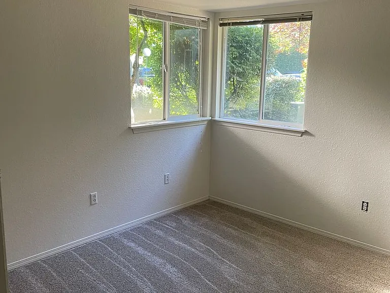 Bonita Court — Photo 19
