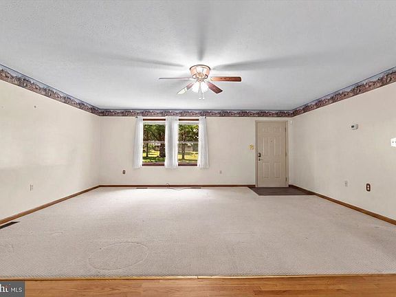 4th image of 2294 Welltown Rd