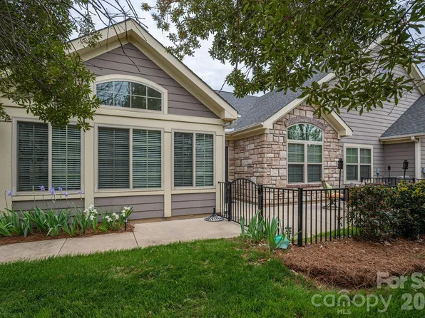 1434 Somersby Cir, Gastonia, NC 28054