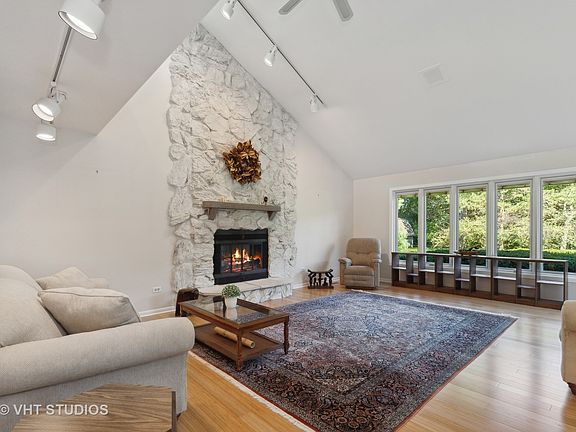 2nd image of 34823 N Oak Knoll Cir