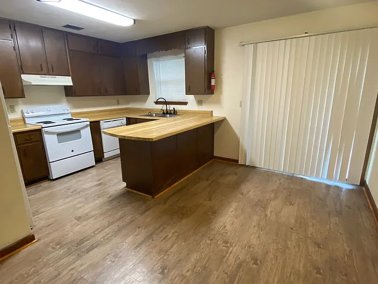 1330 Fuller Rd — Photo 5
