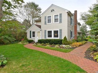 15 Hallett Ct, Blue Point, NY 11715