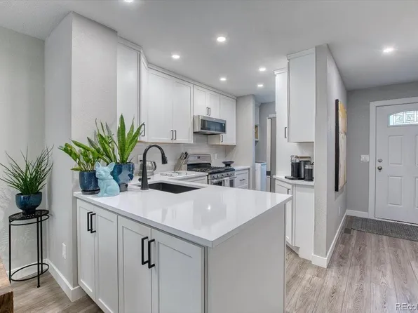 1811 S Quebec Way #103, Denver, CO 80231