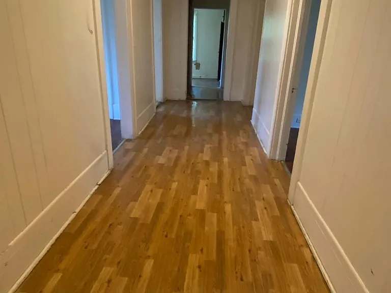 1214 Campbell St — Photo 4