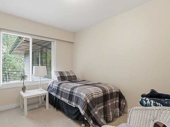 4th image of 2030 Jordan Dr