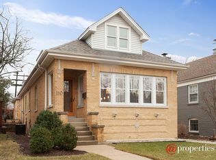 110 Garrison Ave, Wilmette, IL 60091