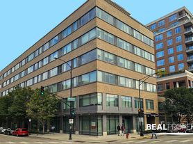558 W Webster