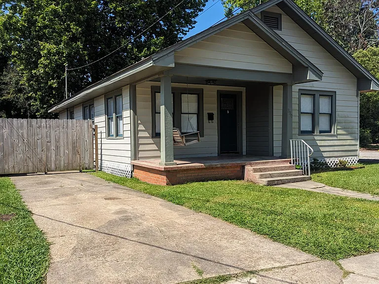 330 General Mouton Ave — Photo 2
