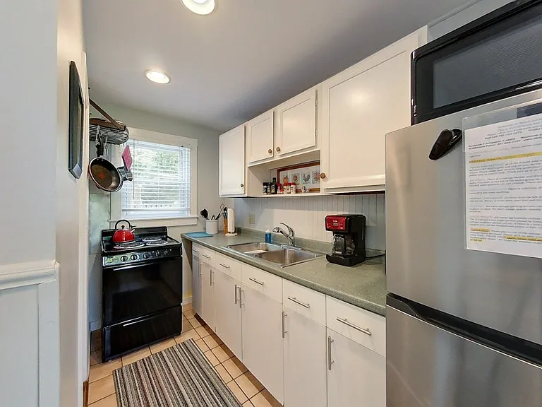 25 Warren Ave — Photo 6