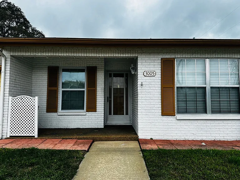 3005 Wainwright Ct — Photo 1