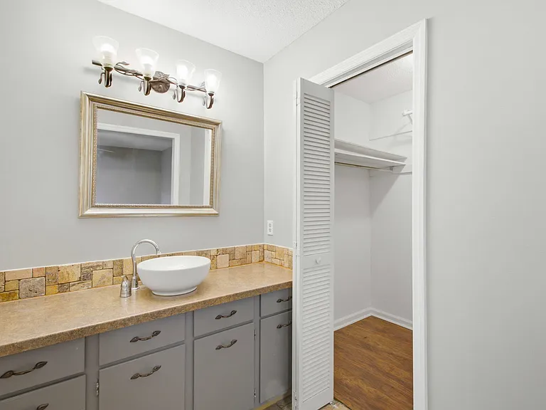 2067 Dogwood Rd — Photo 24