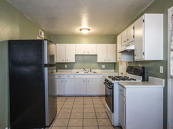 4th image of 10265 Yellowstone St