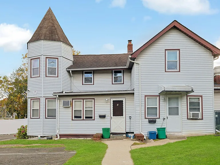 169 Sickles Ave — Photo 4