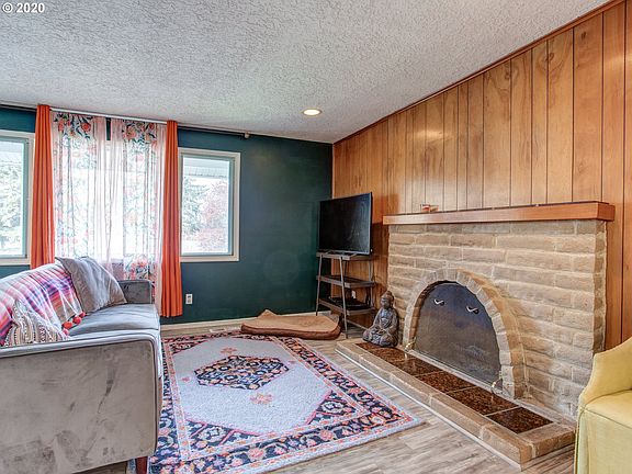 3rd image of 13420 SW Village Glenn Ct