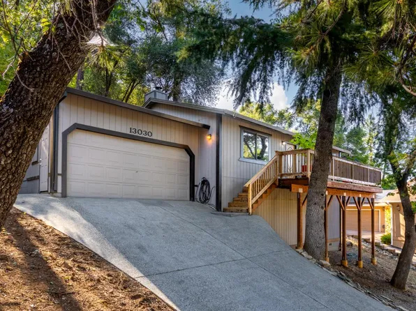 13030 Roadrunner Dr, Penn Valley, CA 95946